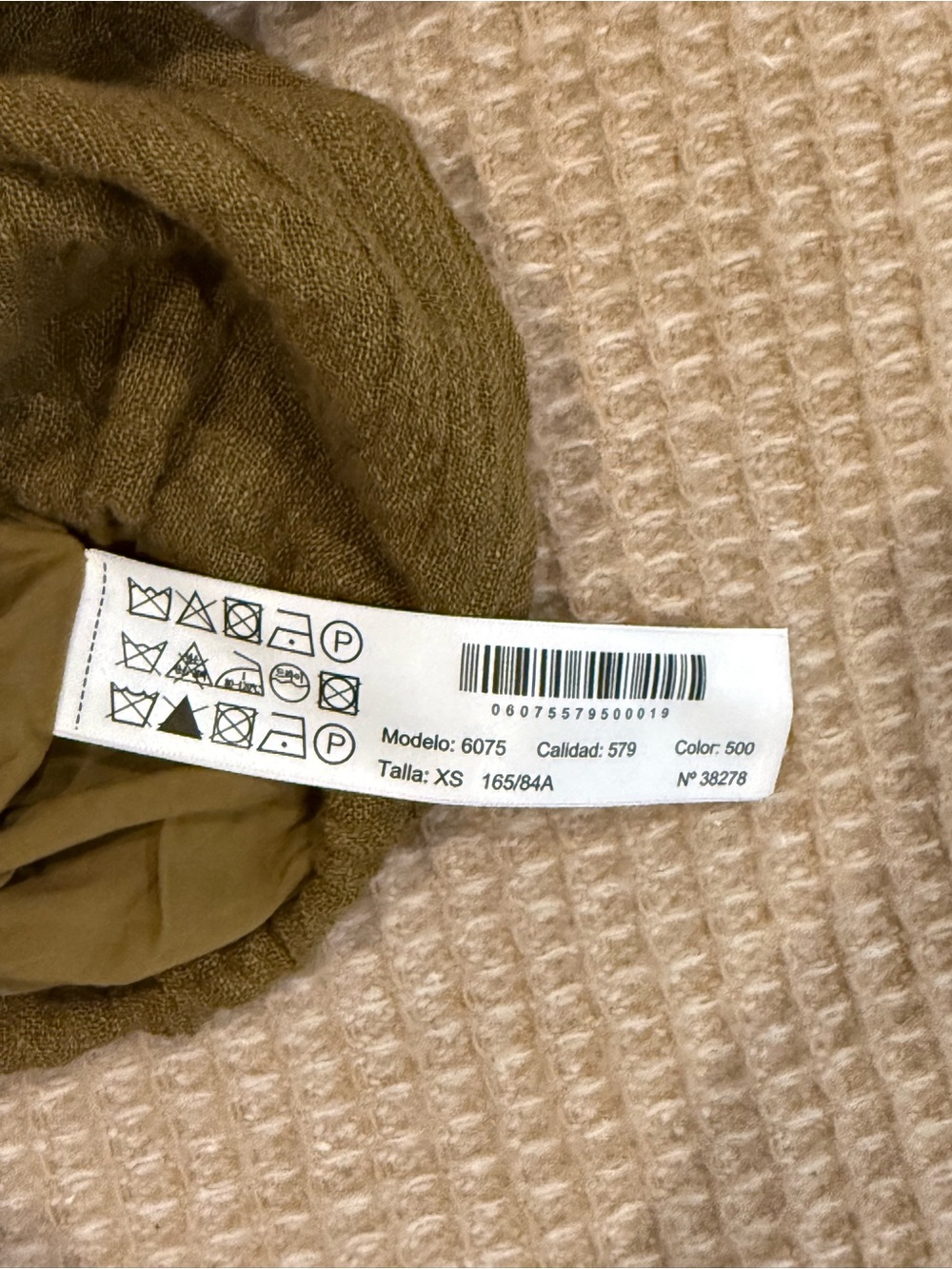 Massimo Dutti Tie-Front Balloon Sleeve Blouse in Olive XS - Picture 6 of 7